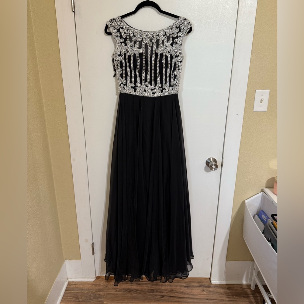 sherri hill prom dress